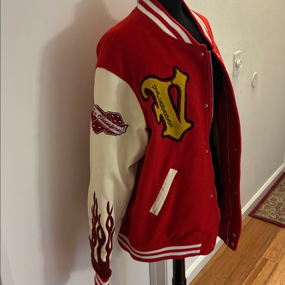 VALABASAS Red and White V Tigers Varsity Jacket with Patches XL NWOT - Picture 3 of 13